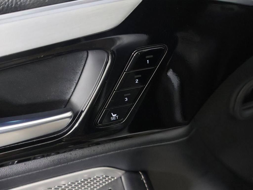 Used 2023 Acura MDX SH-AWD w/ Technology Package image 41