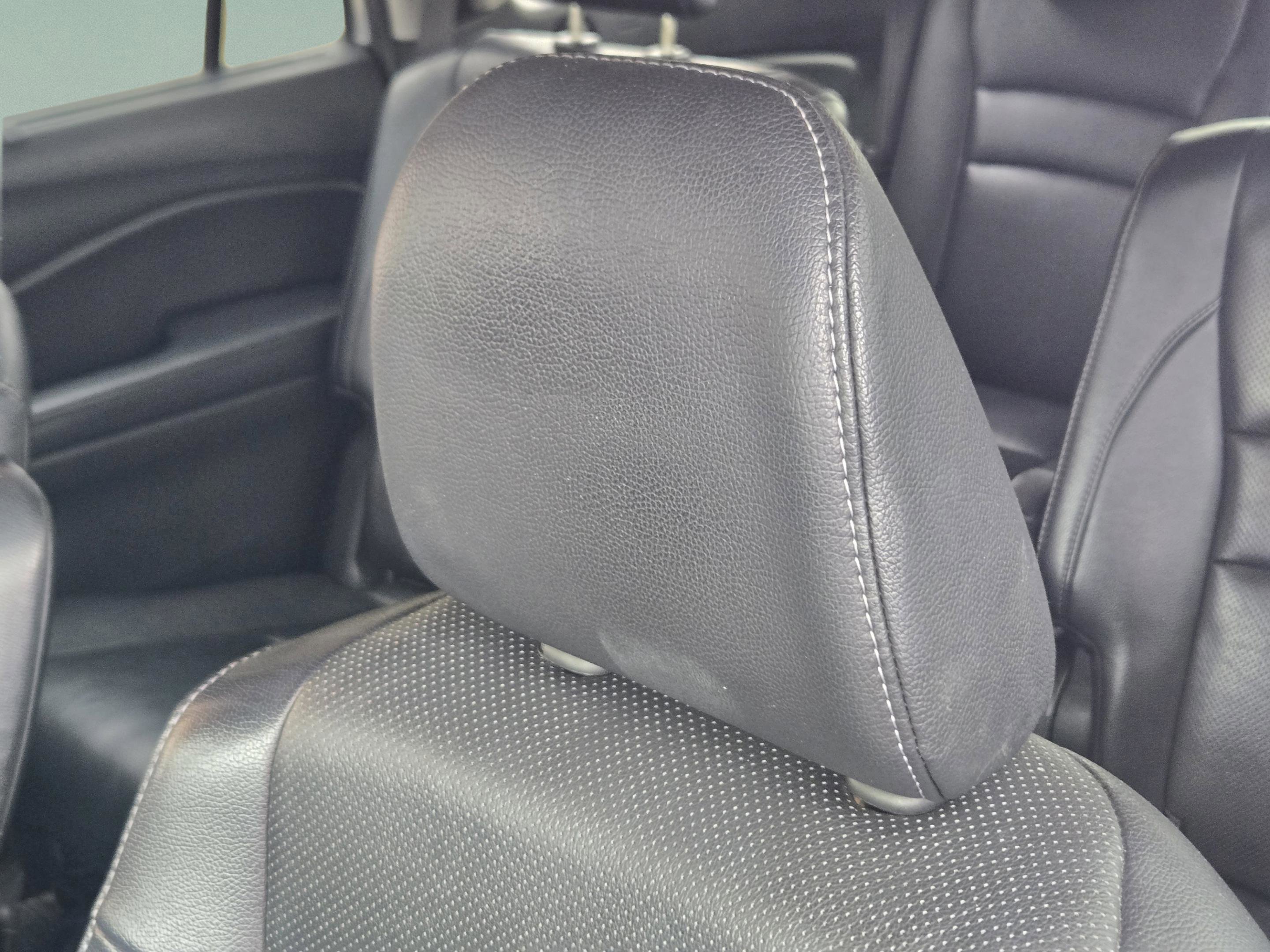 Used 2016 Honda Pilot Elite image 13