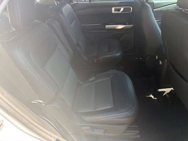 Used 2021 Ford Explorer XLT RWD image 16