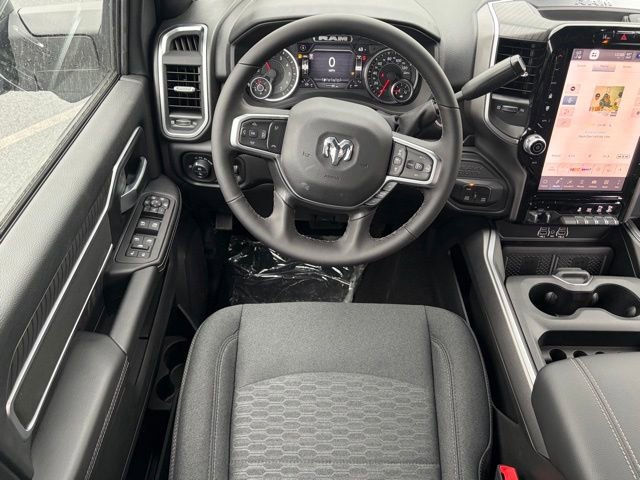 New 2026 RAM 2500 Big Horn AWD/4WD image 36
