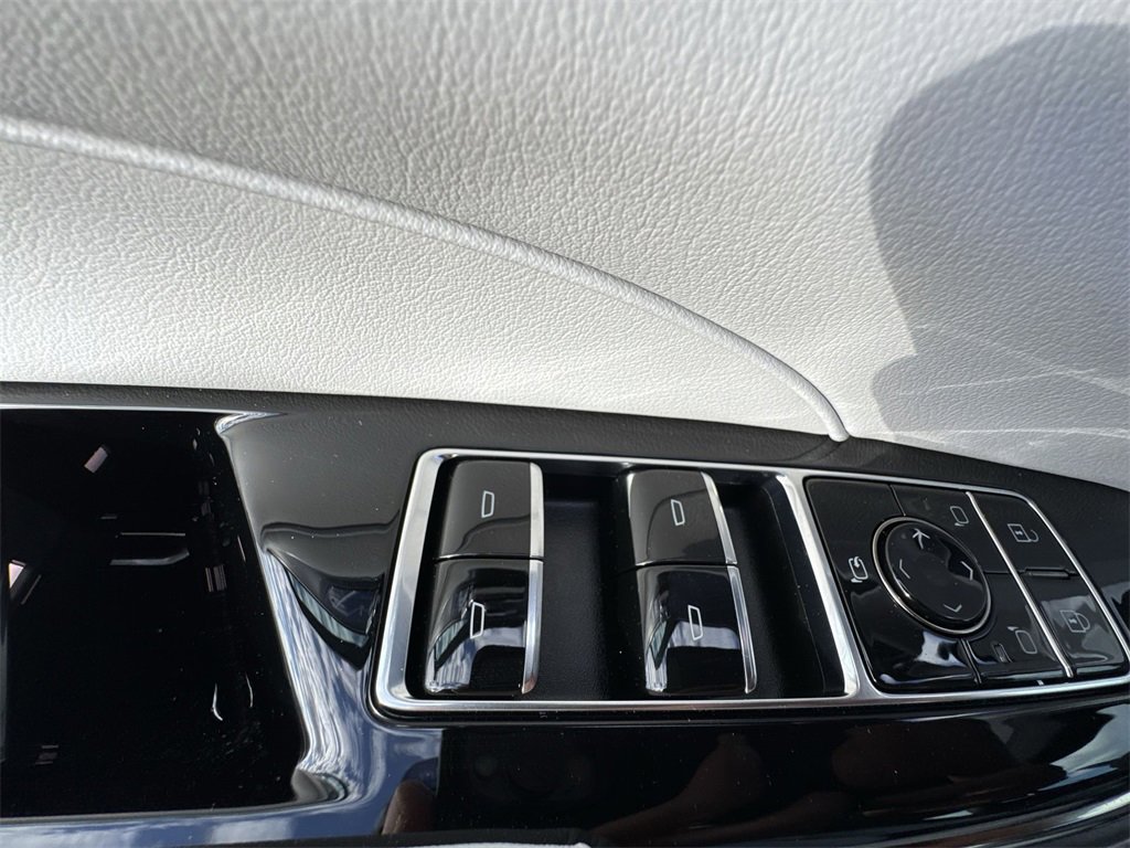 New 2025 Cadillac Lyriq Sport image 13