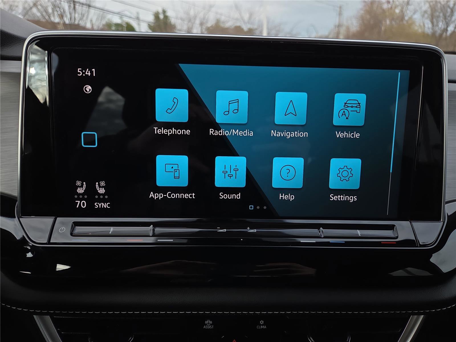 Certified 2024 Volkswagen Atlas Cross Sport SE image 19