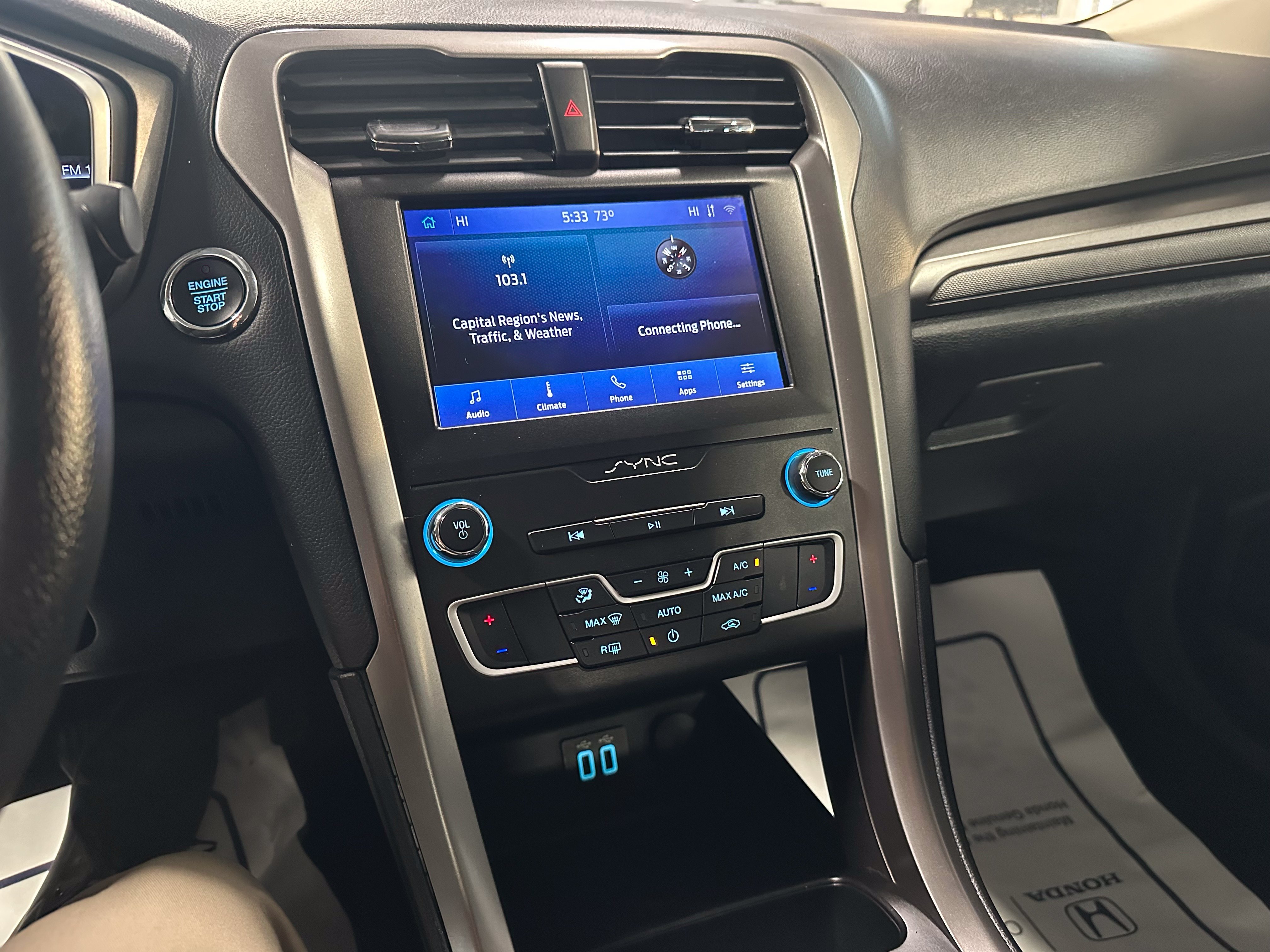 Used 2020 Ford Fusion SE FWD image 10
