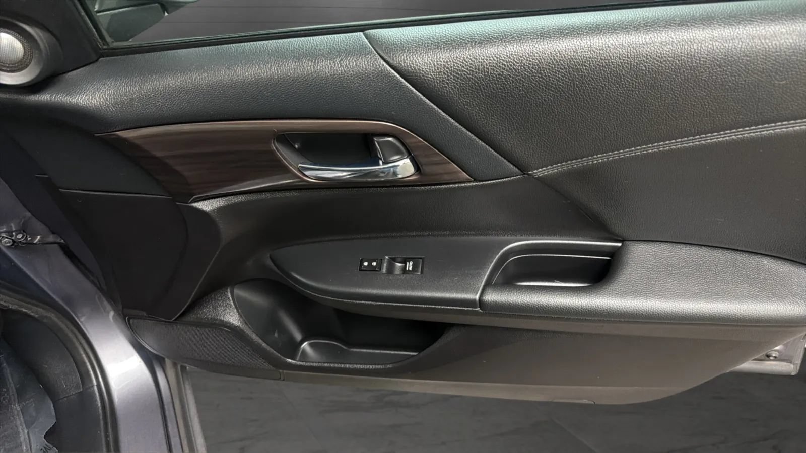Used 2016 Honda Accord EX-L image 18