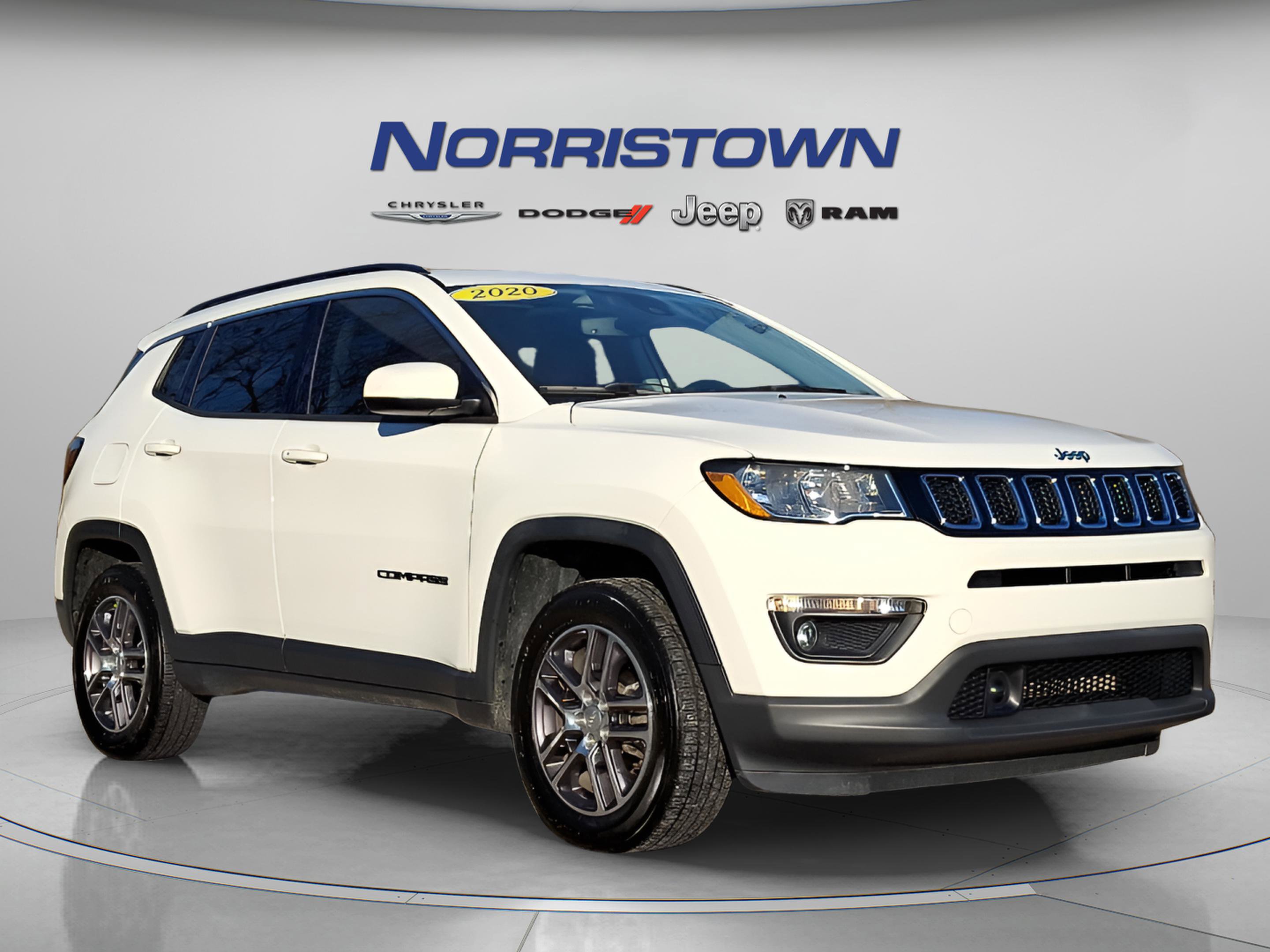 Used 2020 Jeep Compass Latitude image 1
