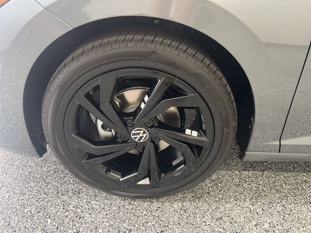 New 2026 Volkswagen Jetta SE image 10