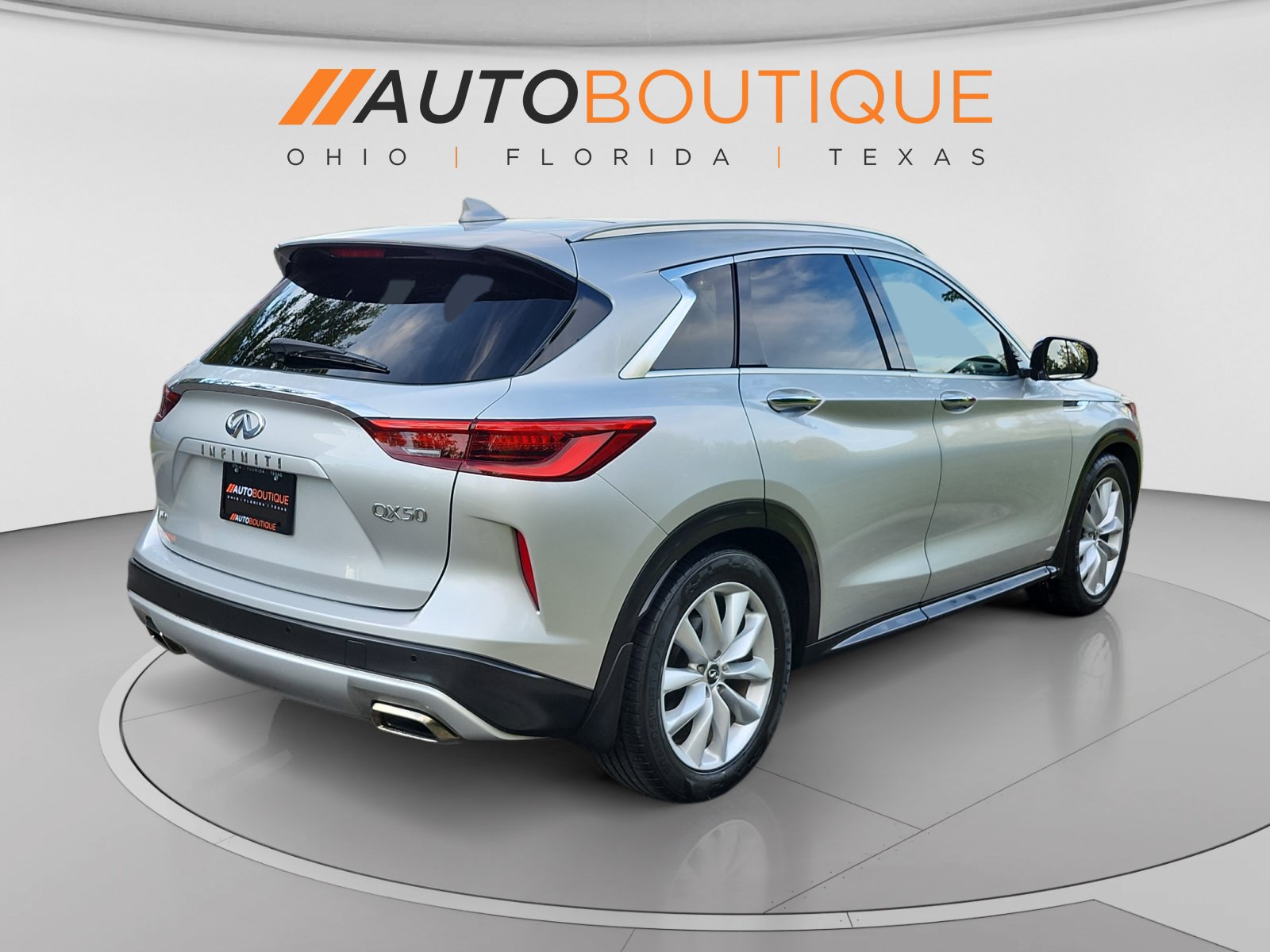 Used 2019 INFINITI QX50 Essential w/ Proactive Package AWD/4WD image 5