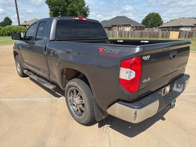 Used 2015 Toyota Tundra SR5 w/ SR5 Upgrade Package AWD/4WD image 3