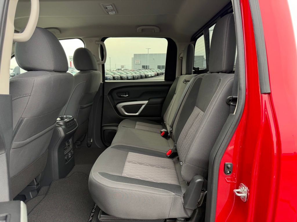 Used 2024 Nissan Titan SV w/ SV Convenience Package image 15