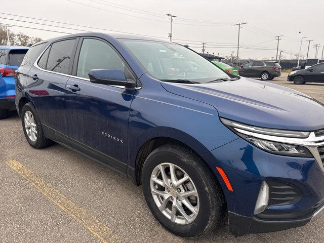 Used 2023 Chevrolet Equinox LT image 3