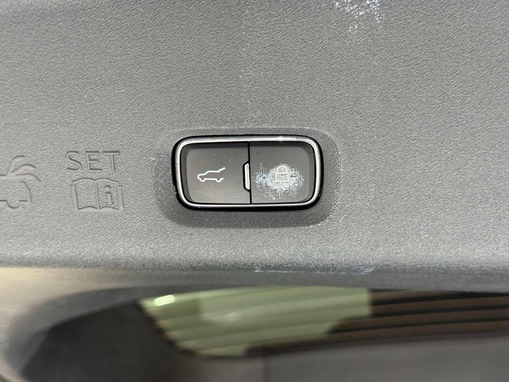 Certified 2025 Ford Expedition Max Active AWD/4WD image 5