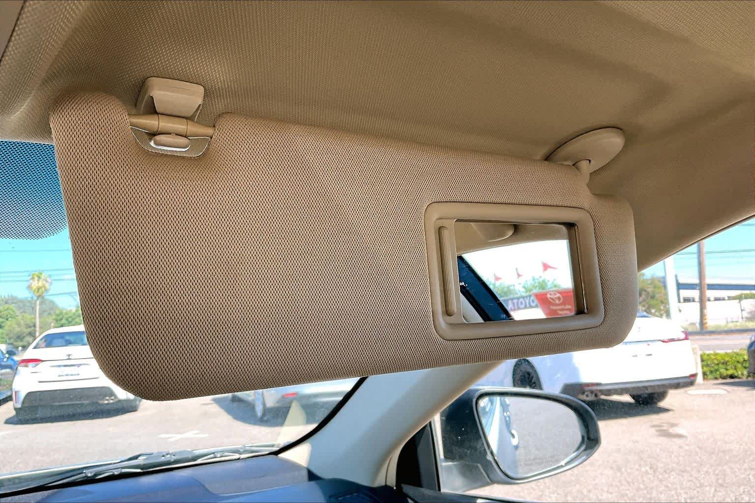 Used 2015 Toyota Camry LE FWD image 35