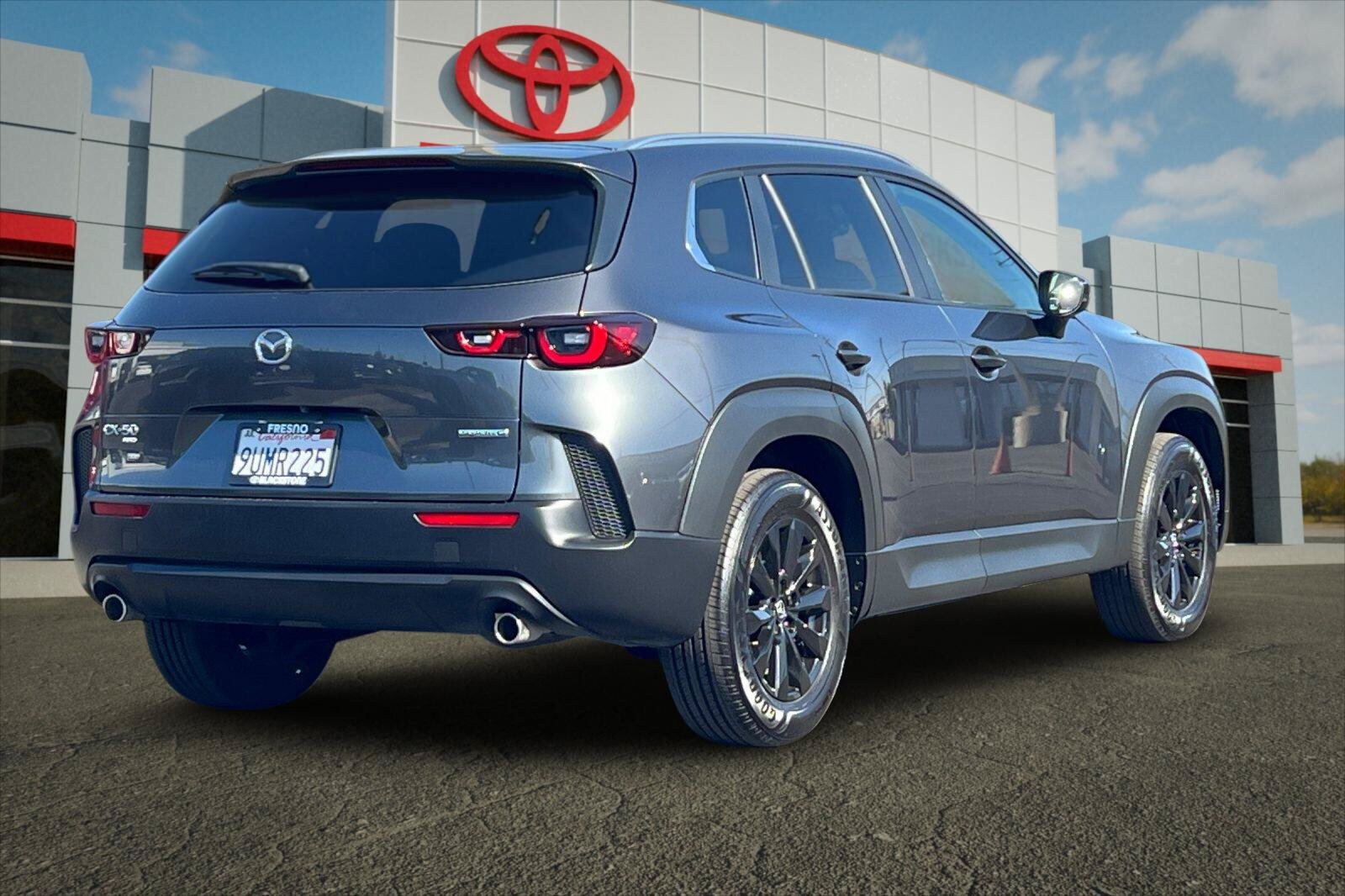 Used 2025 MAZDA CX-50 AWD 2.5 S w/ Cargo Package image 3