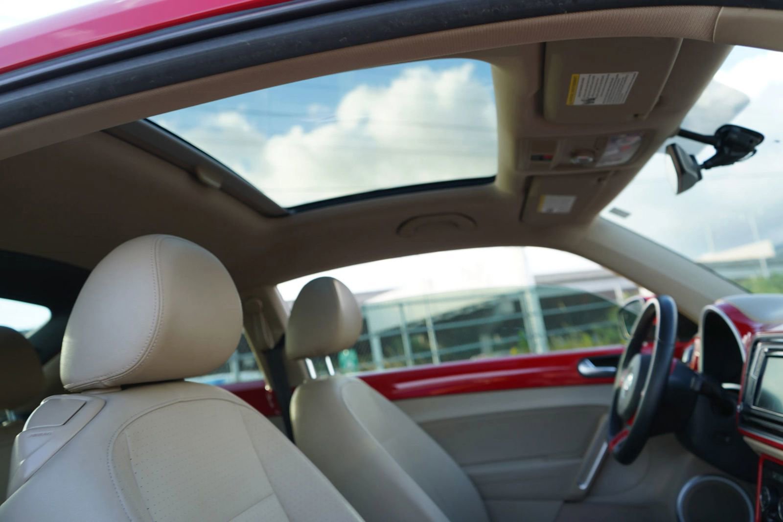 Used 2019 Volkswagen Beetle 2.0T SE image 22