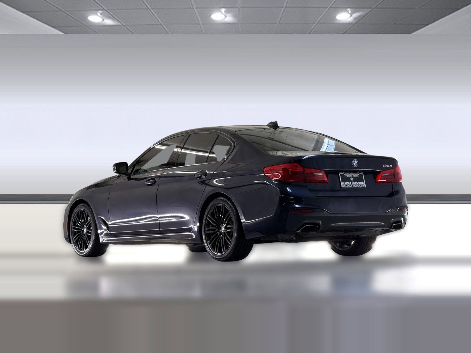 Used 2019 BMW 540i w/ M Sport Package RWD image 3