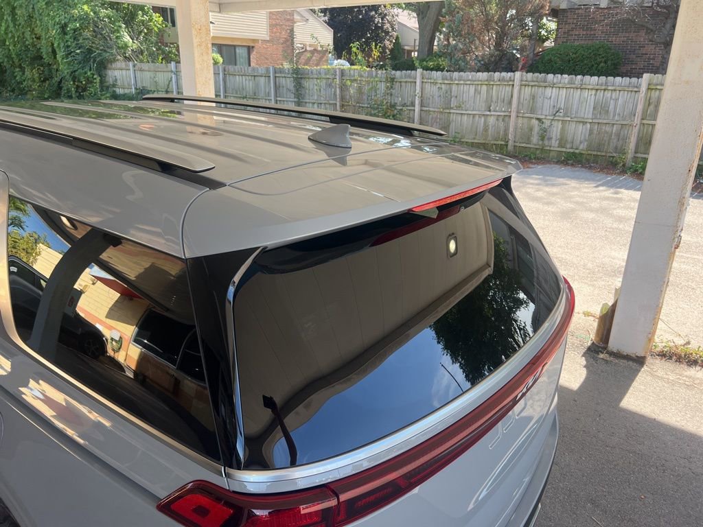 Certified 2024 Kia Carnival SX image 34