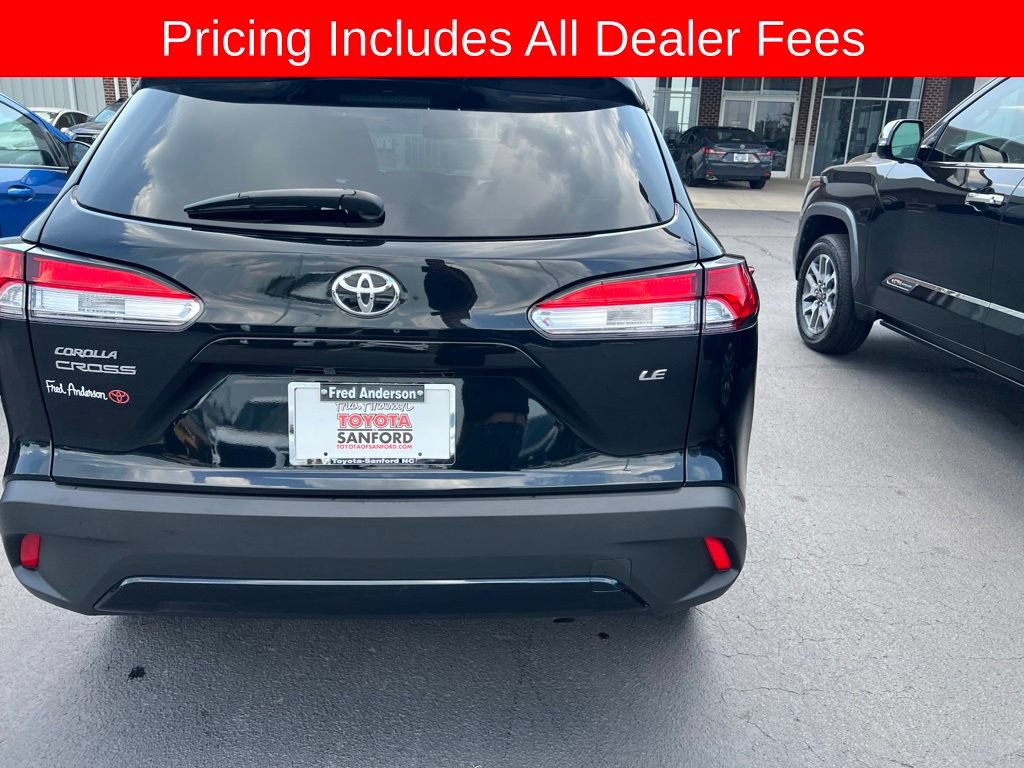 Used 2025 Toyota Corolla Cross LE FWD image 17