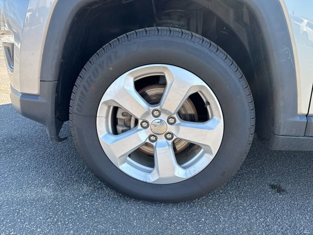 Used 2020 Jeep Compass Latitude w/ Cold Weather Group image 19