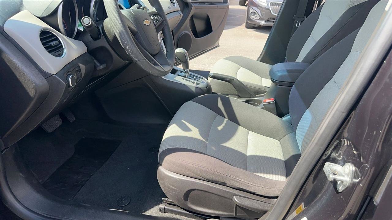Used 2016 Chevrolet Cruze LS image 18