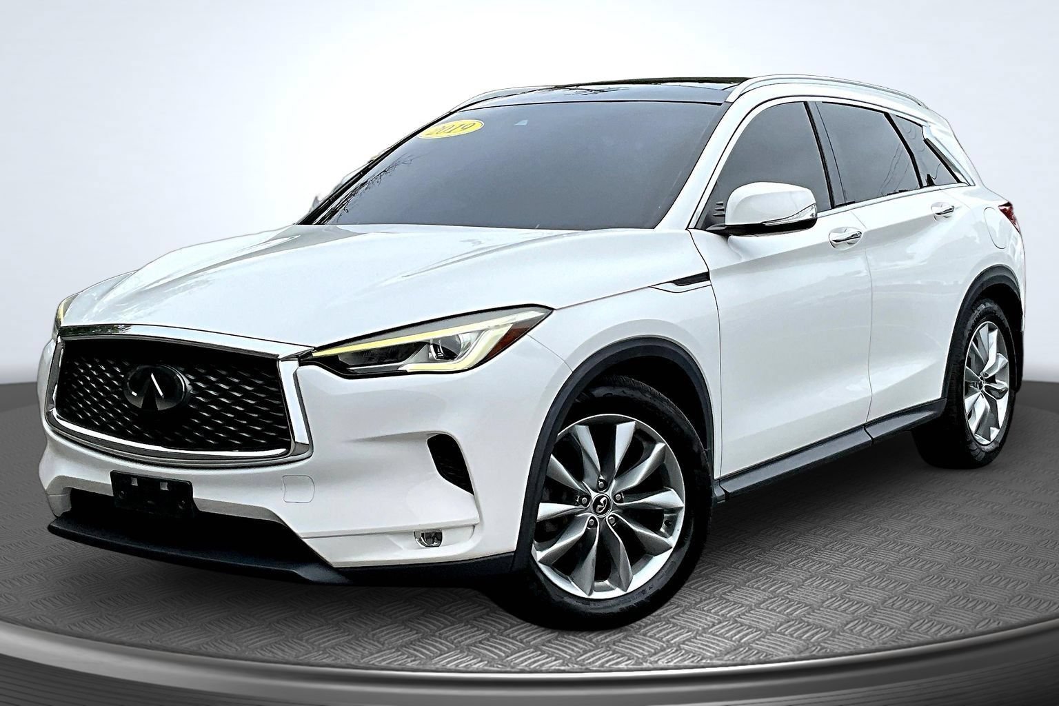 Used 2019 INFINITI QX50 Luxe w/ Navigation Package AWD/4WD image 1