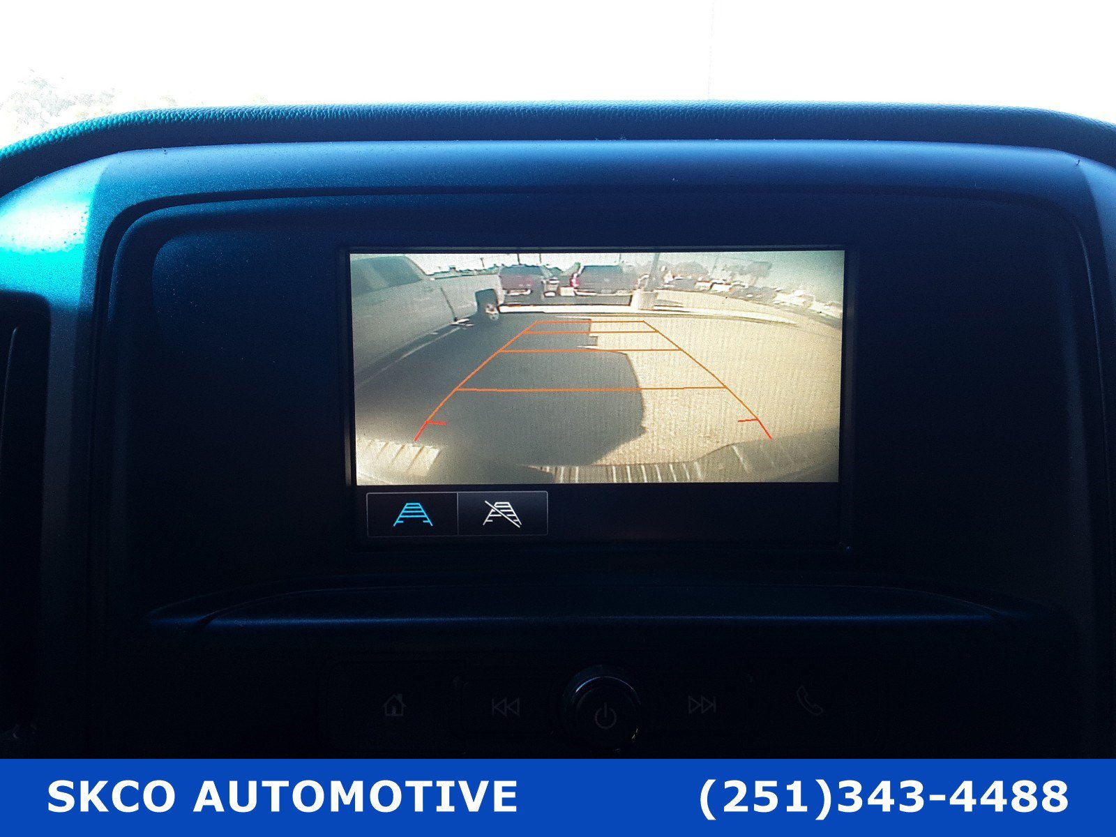 Used 2018 Chevrolet Silverado 1500 Custom RWD image 17