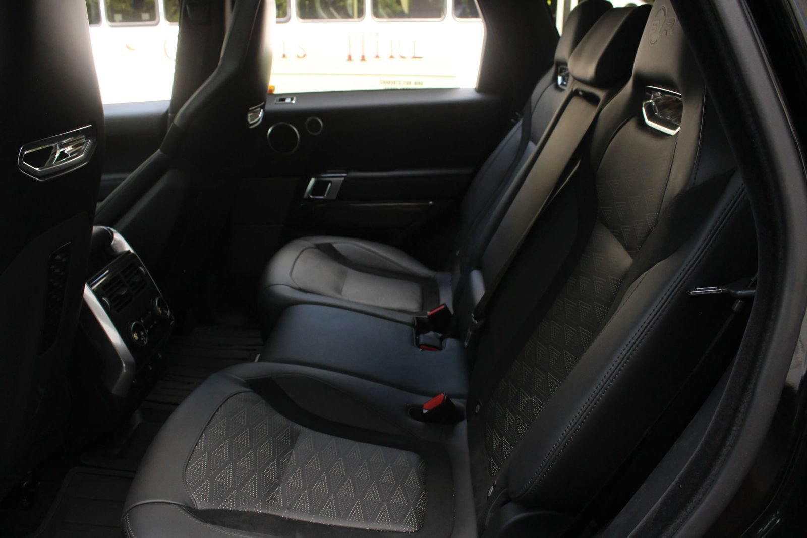 Used 2019 Land Rover Range Rover Sport SVR AWD/4WD image 17