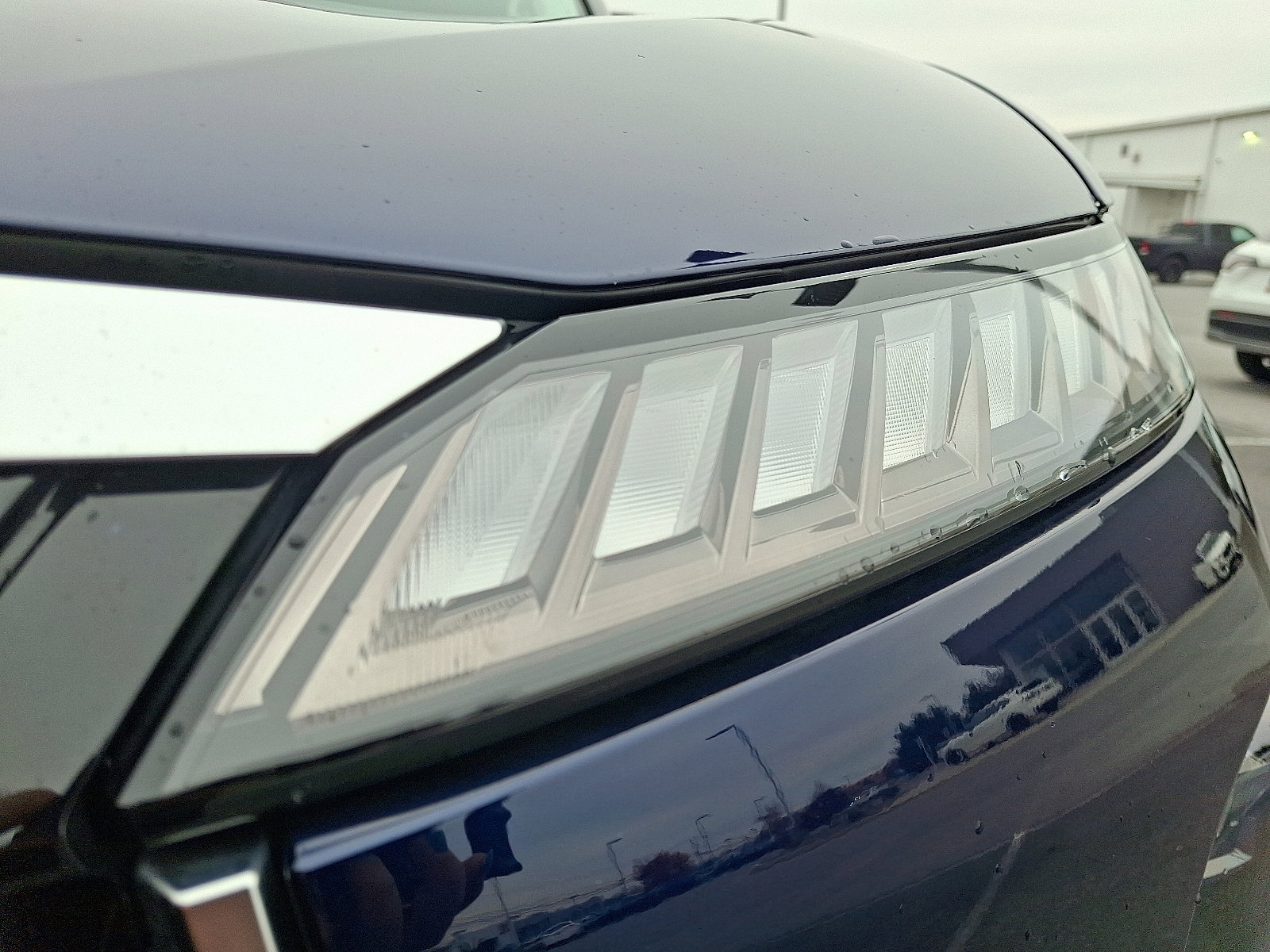 Certified 2025 INFINITI QX80 Sensory image 9