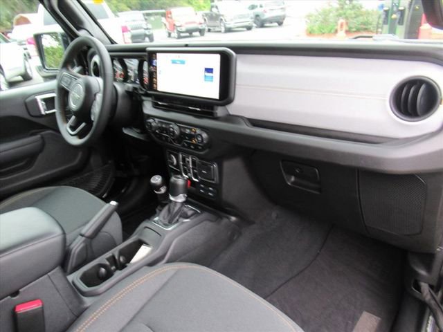 Used 2024 Jeep Gladiator Sport image 12