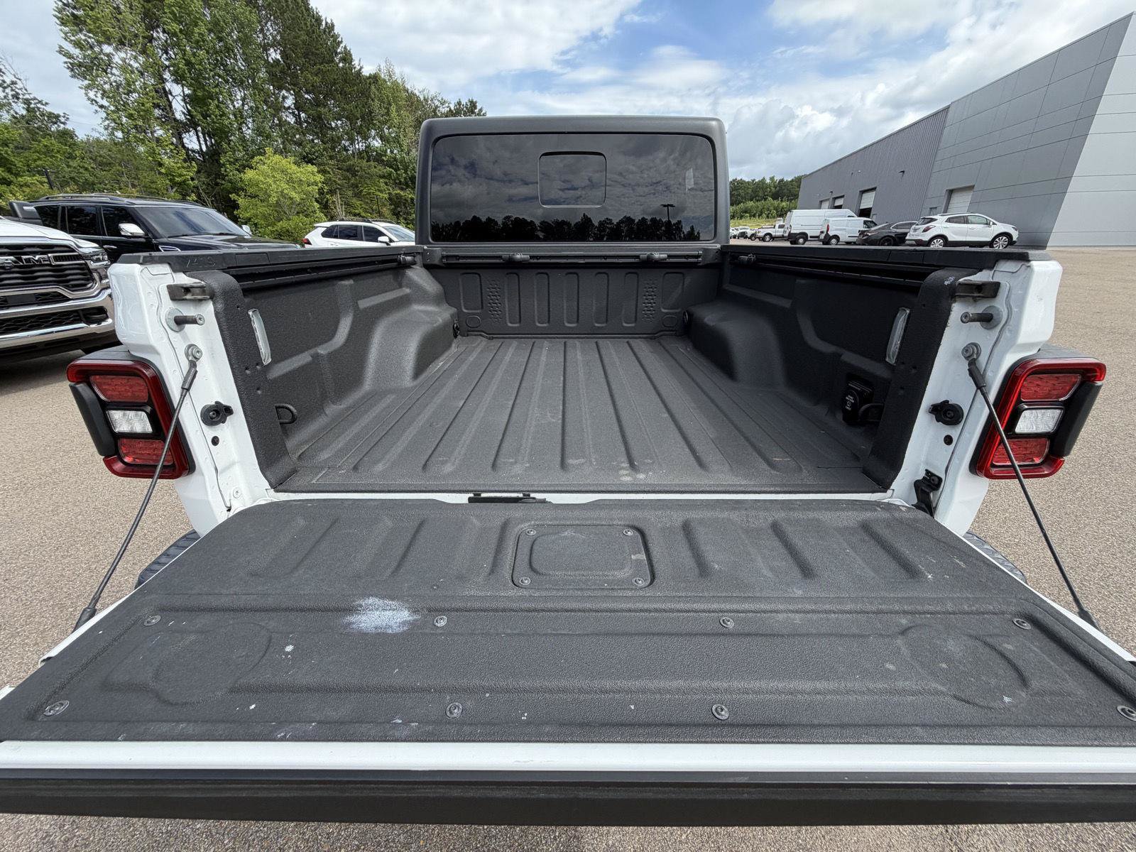 Used 2020 Jeep Gladiator Rubicon AWD/4WD image 19