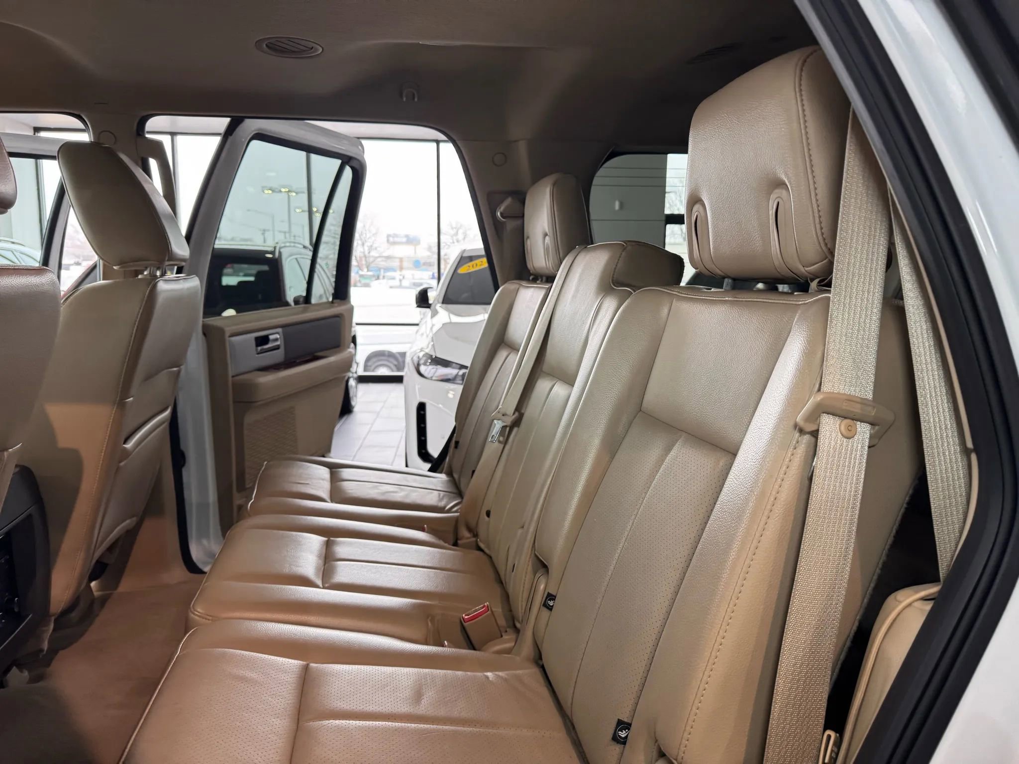 Used 2010 Ford Expedition Eddie Bauer image 17