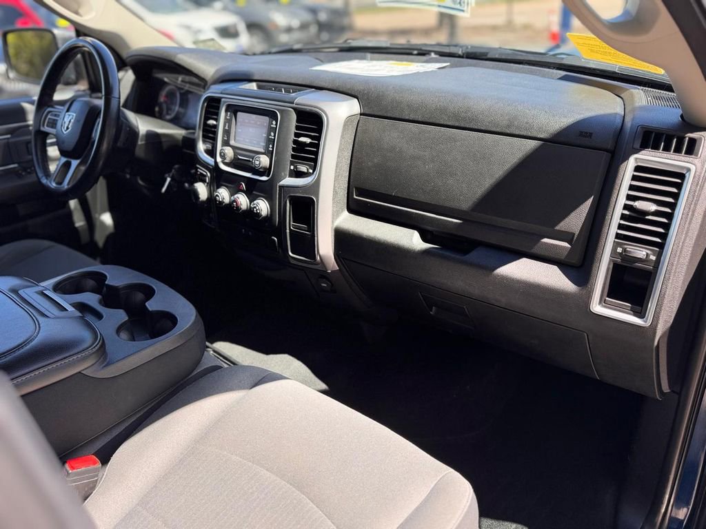 Used 2021 RAM 1500 Classic SLT w/ SLT Plus D￩cor Group AWD/4WD image 24