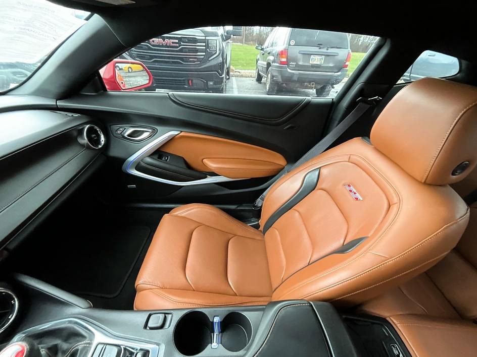 Used 2017 Chevrolet Camaro SS image 29