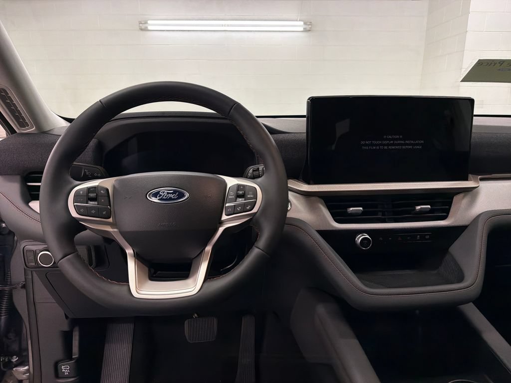 New 2026 Ford Explorer Active RWD image 8