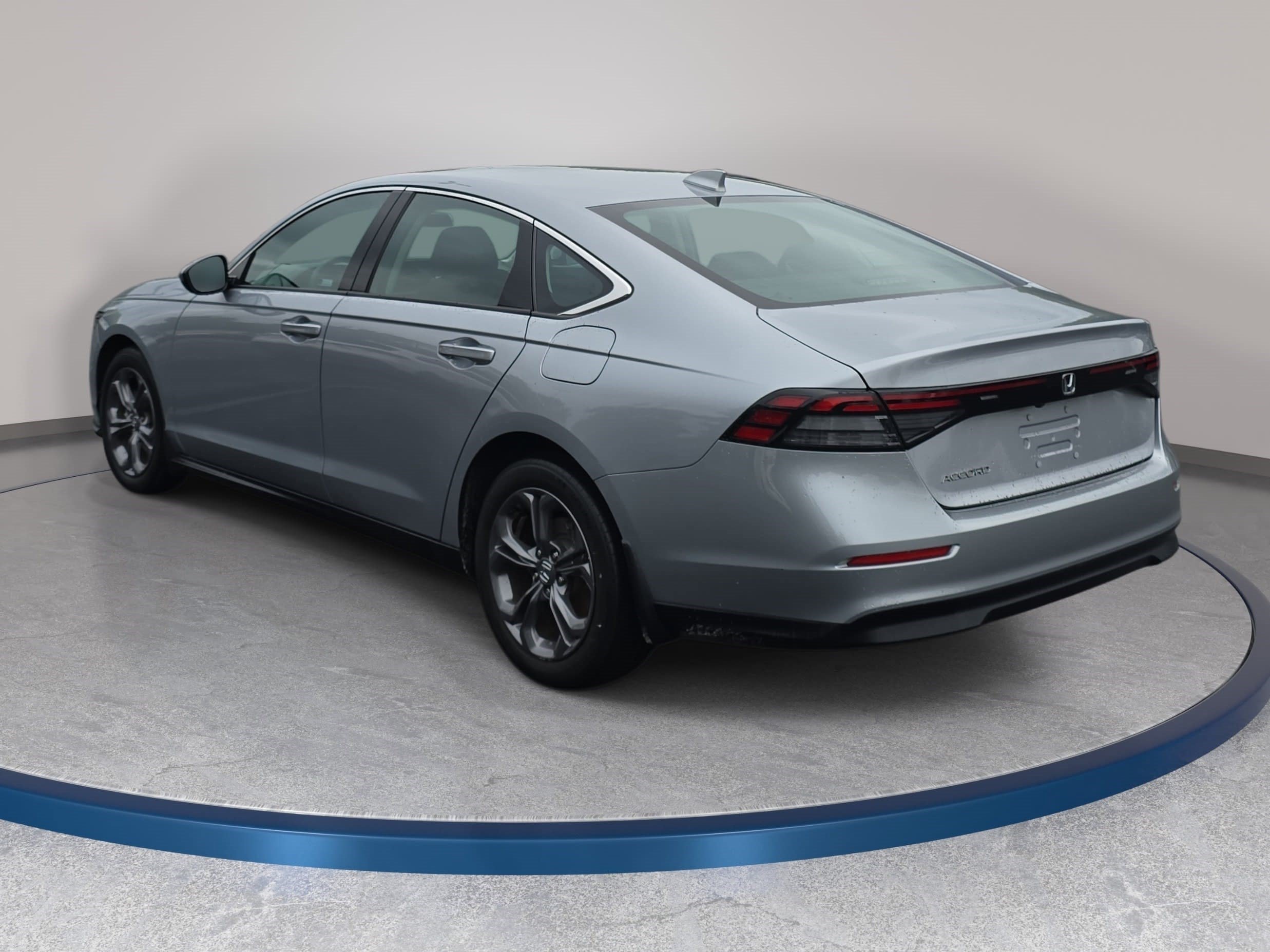 Certified 2023 Honda Accord EX image 7