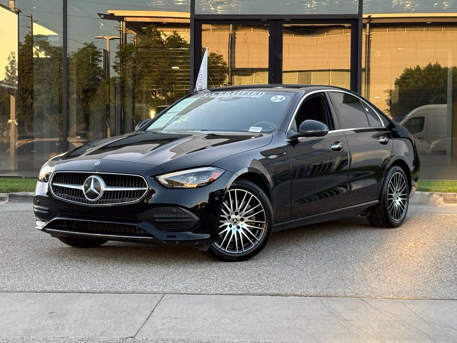 Used 2024 Mercedes-Benz C 300 Sedan image 2