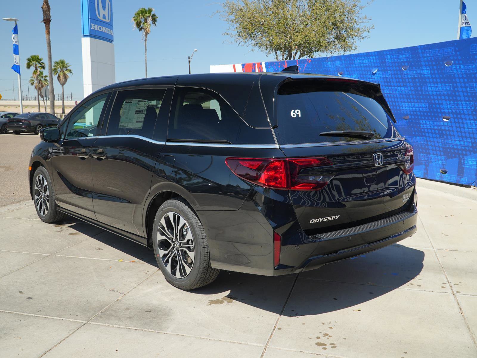 New 2026 Honda Odyssey Elite image 9