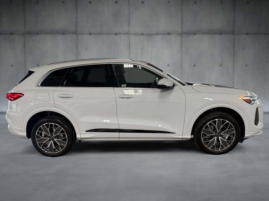 Used 2025 Audi Q5 Premium Plus w/ Premium Plus image 6