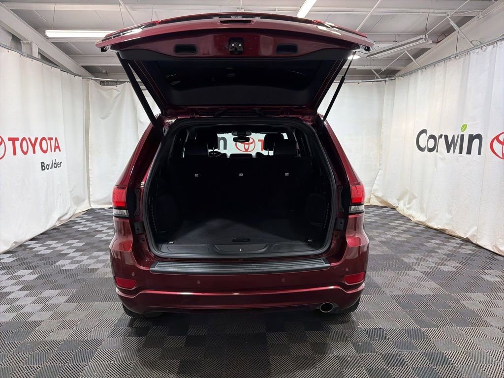 Used 2019 Jeep Grand Cherokee Altitude image 16