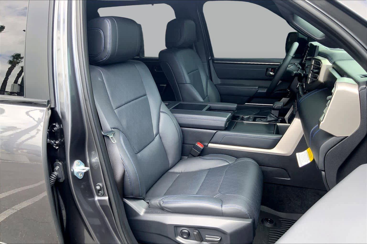 Used 2026 Toyota Tundra Platinum w/ TRD Off-Road Package AWD/4WD image 8