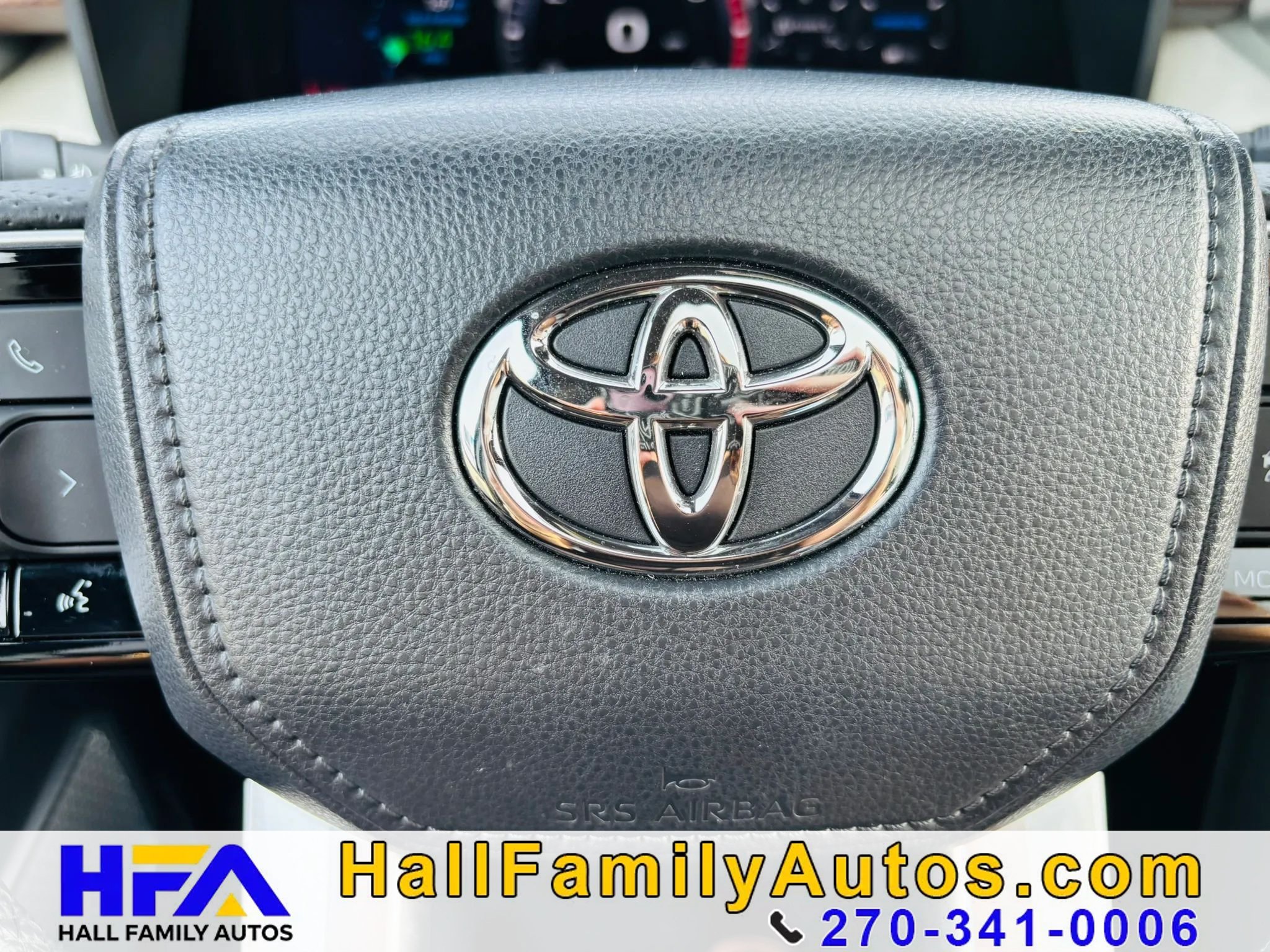 Used 2025 Toyota Sequoia Capstone AWD/4WD image 14