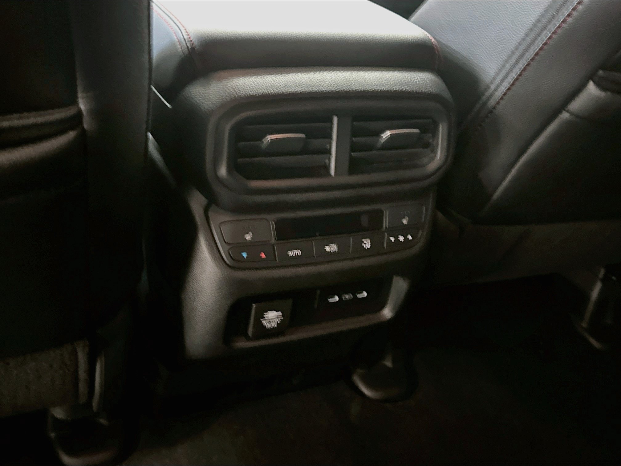 Used 2025 Honda Passport Black Edition image 29