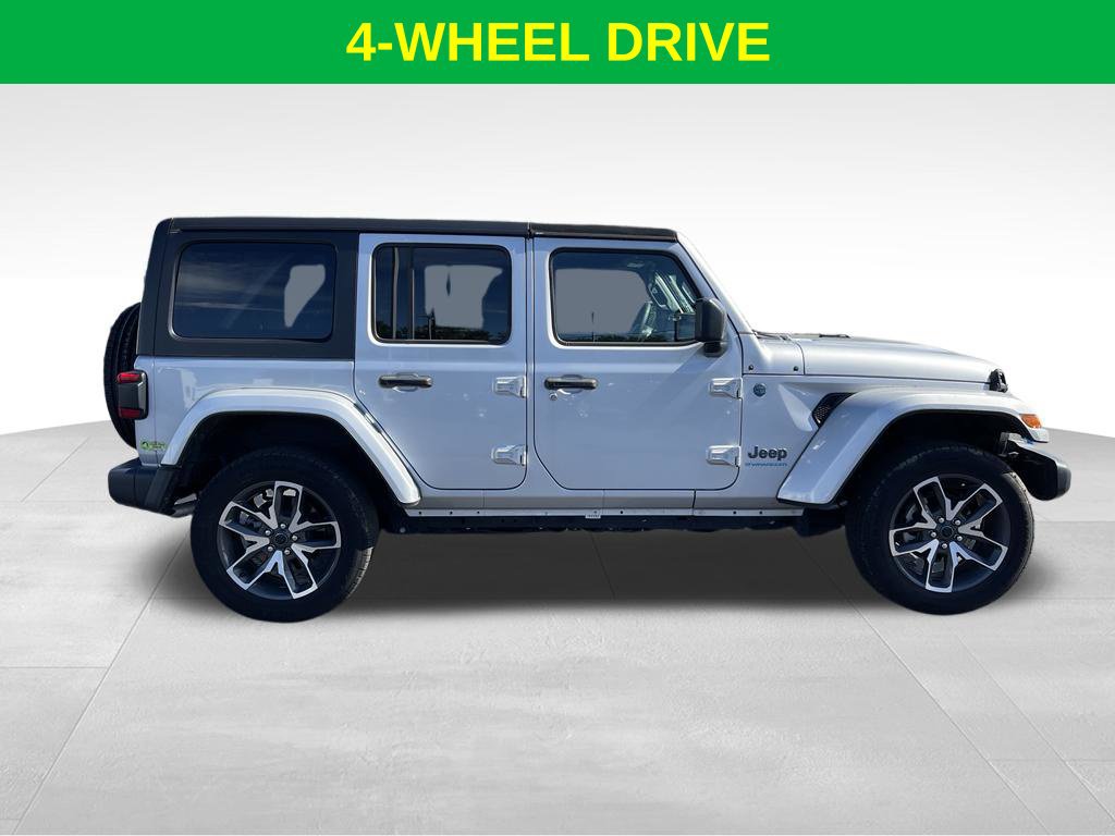 Used 2024 Jeep Wrangler Unlimited w/ Convenience Group AWD/4WD image 5