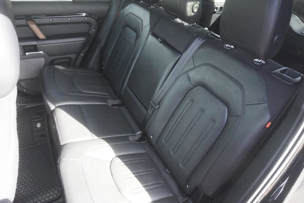 Used 2020 Land Rover Defender 110 X image 30