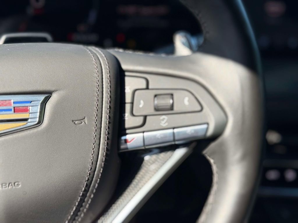 Used 2025 Cadillac CT5 V RWD image 31