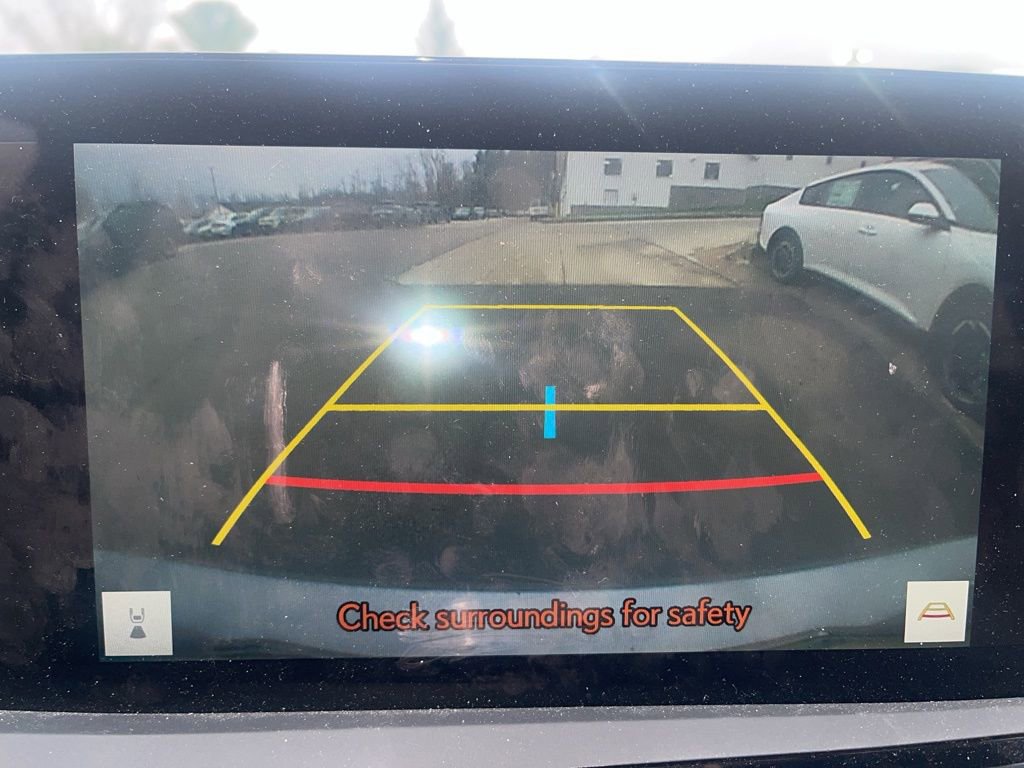 Used 2023 Lexus ES 300h w/ Premium Package image 10