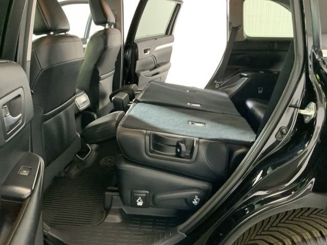 Used 2017 Toyota Highlander XLE image 33
