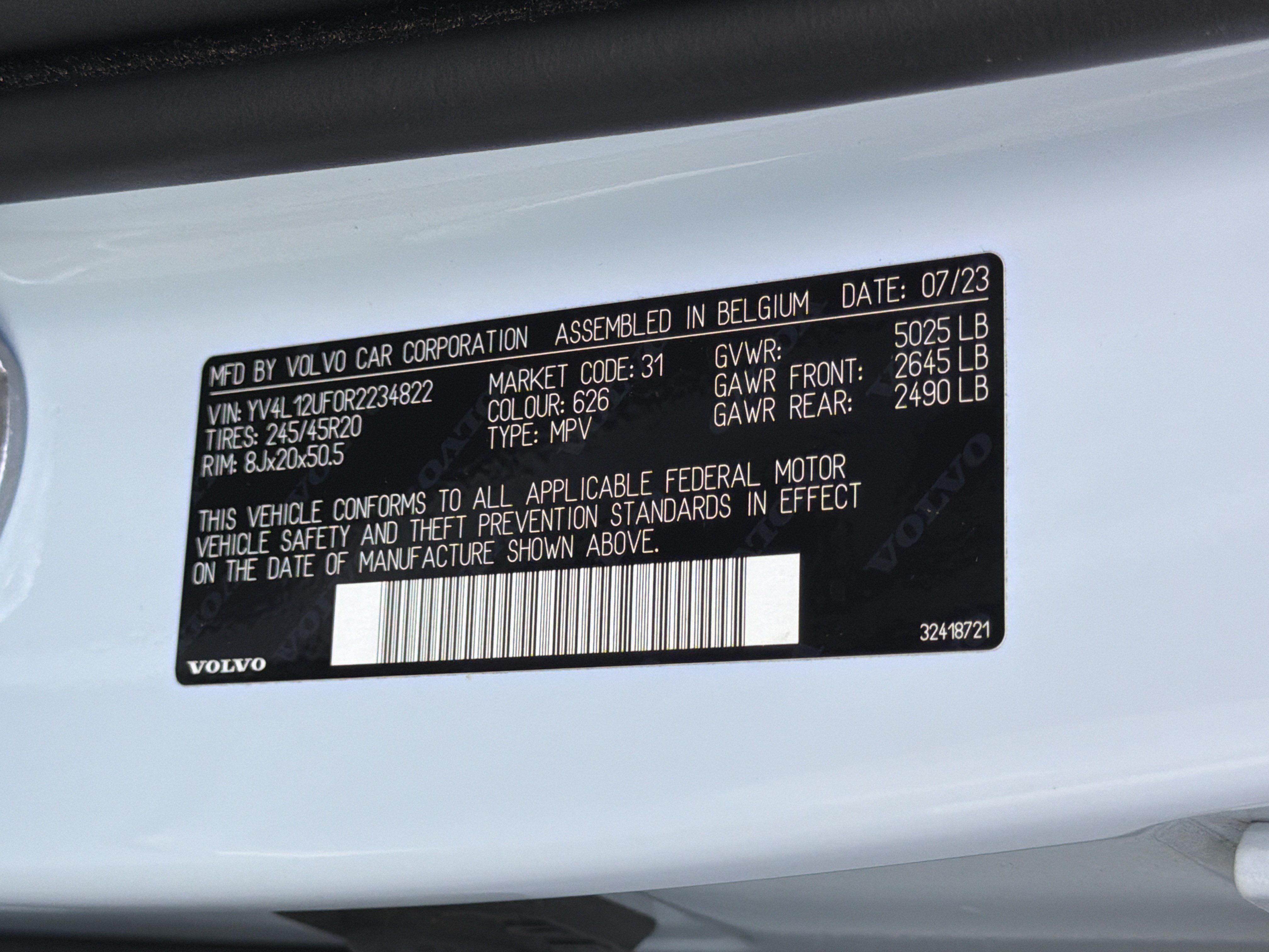 Certified 2024 Volvo XC40 B5 Ultimate w/ Protection Package Premier AWD/4WD image 37