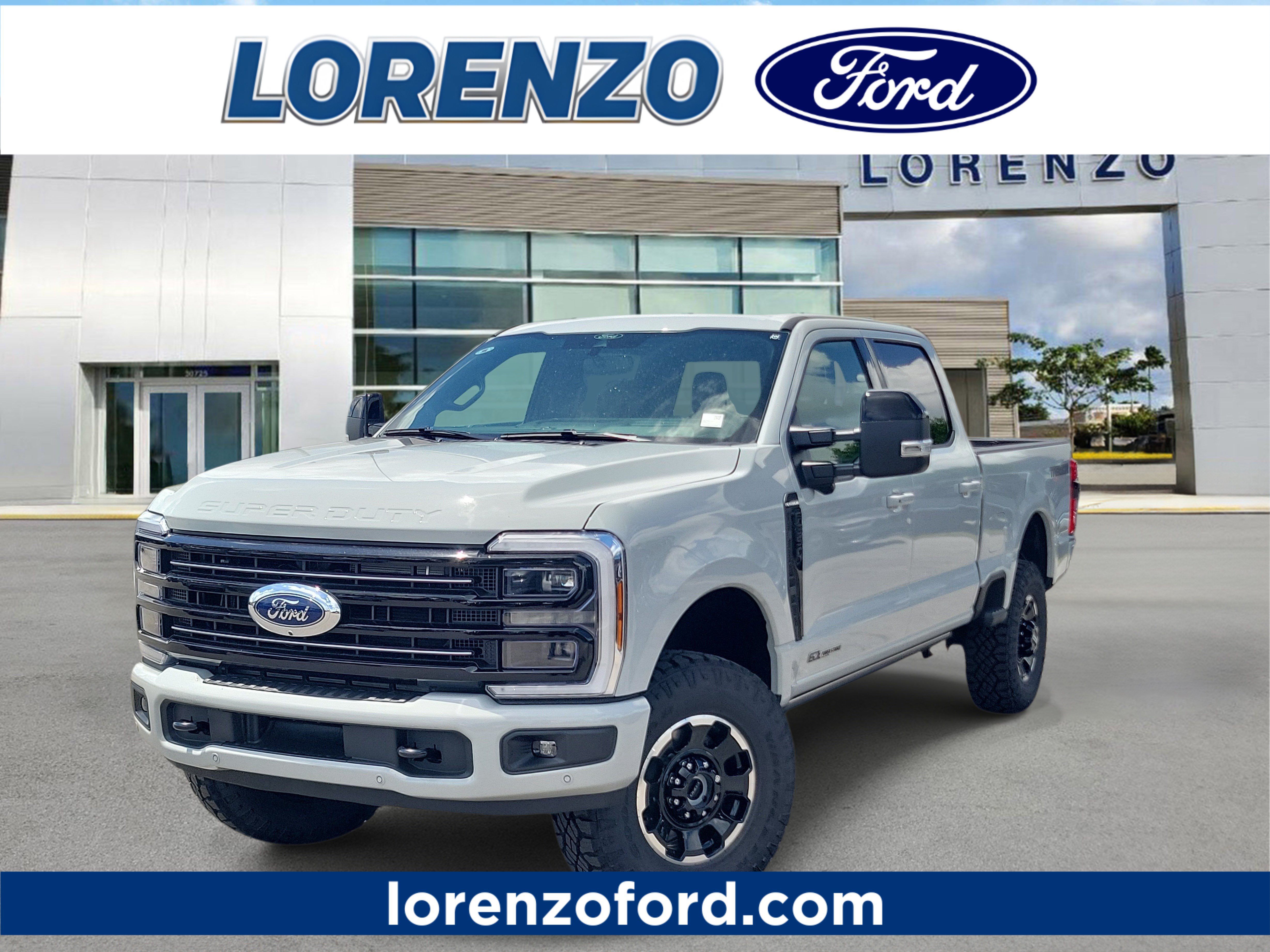 New 2026 Ford F350 Platinum w/ Tremor Off-Road Package