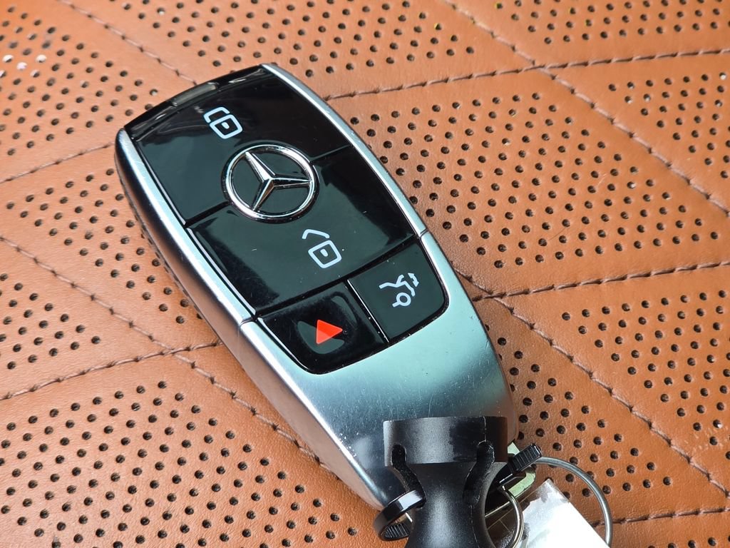 Used 2019 Mercedes-Benz Maybach S 560 4MATIC image 47