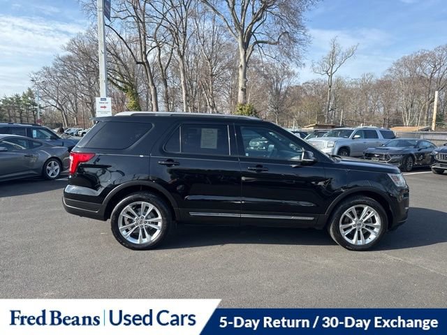 Certified 2018 Ford Explorer XLT w/ Equipment Group 202A AWD/4WD image 9